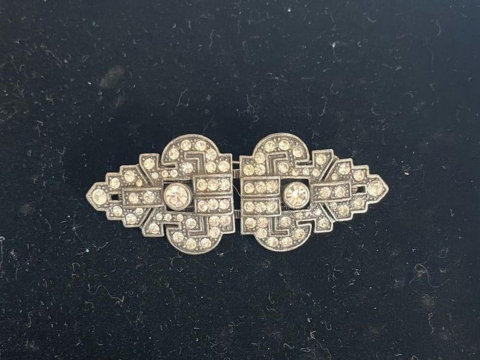 brooch