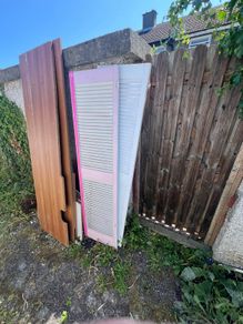 2 Wooden Louvre doors