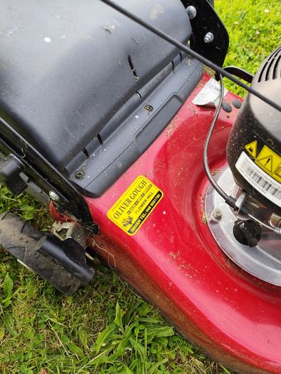 Castelgarden XC 43 petrol lawnmower with a reliable STIGA engine.