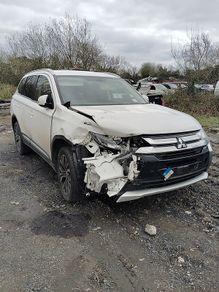 Breaking Mitsubishi outlander 2016 diesel