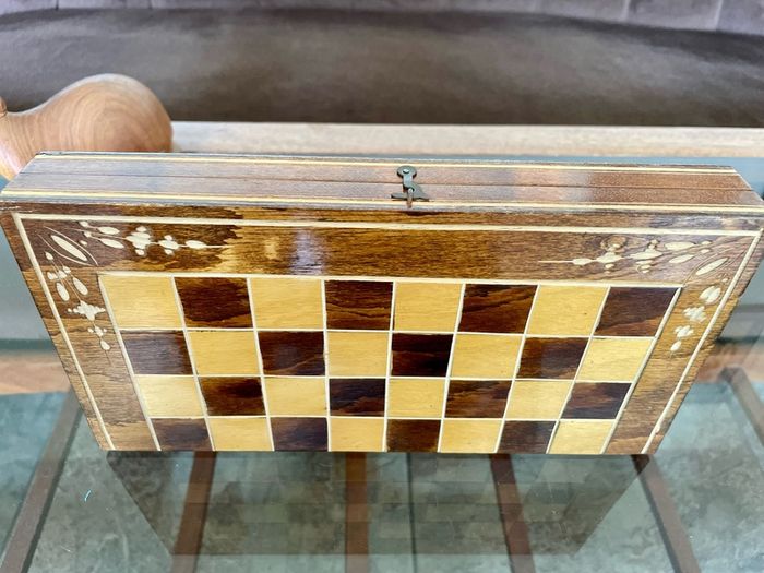 Vintage Decorative Foldable Chessboard with Hand Carved Detail and Chess Pieces 26 cm Square