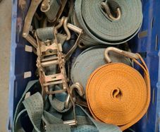 straps