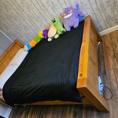 Solid wood king size bed