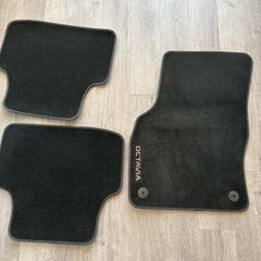 Skoda Octavia car mats x3 - two rear and one front passenger