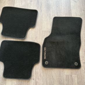 Skoda Octavia car mats x3 - two rear and one front passenger