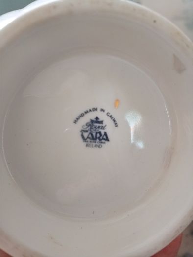 Vintage Royal Tara Irish Fine Bone China Golden Wedding Vase
