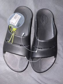 oofos unisex slides