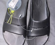oofos unisex slides