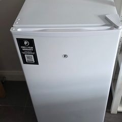 PowerPoint Mini Fridge 93L - New