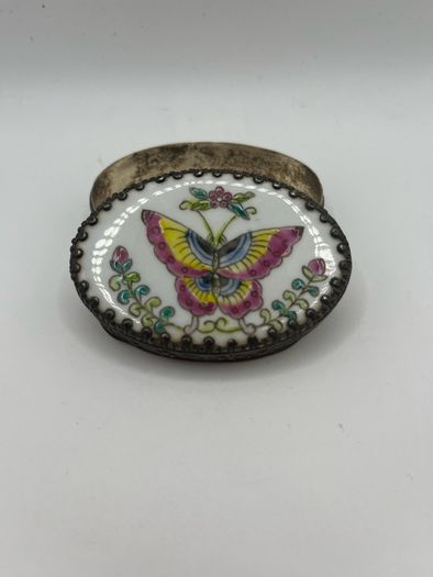 Antique Chinese pill box