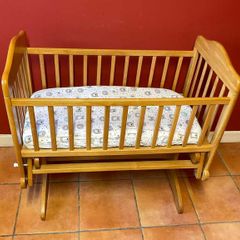 Babylo Timber Glider Crib With Mattress | Excellent Condition