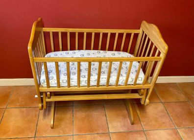 Babylo Timber Glider Crib With Mattress | Excellent Condition