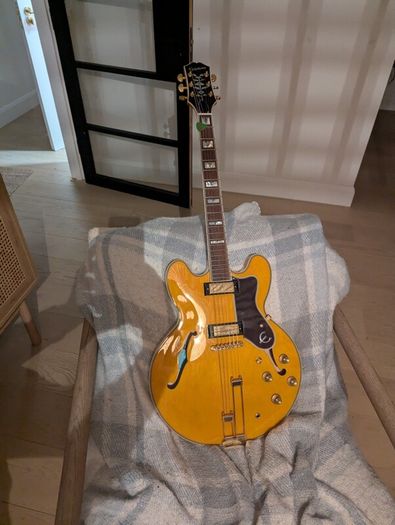 Epiphone Sheraton 2 electric guitar