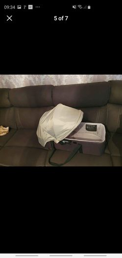Baby jogger carrycot (no adapters)