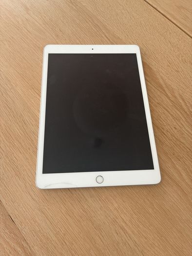 7th Gen IPad 32gb