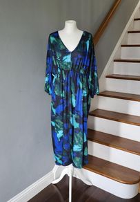 CurveWow blue pattern midi dress, Size 16, BNWT