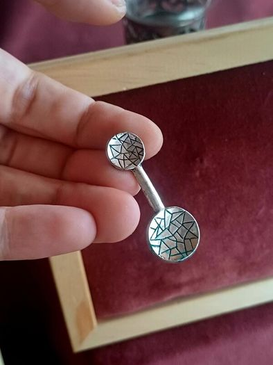 Silvery minimalist earrings