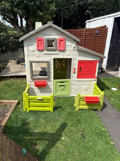 toy playhouse