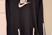 Black Nike hoodie (size Kids XL)