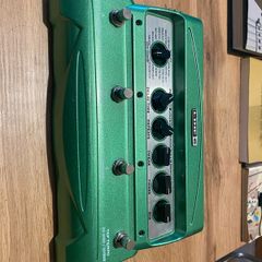 Line 6 DL4 (w/ power supply)