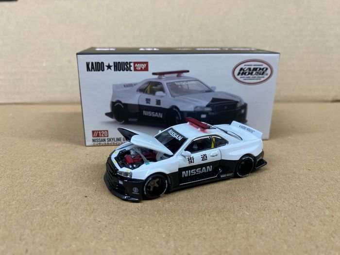 Nissan Skyline R34 Kaido House MiniGT