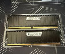 Corsair Vengeance LPX DDR4 RAM 32GB (2x16GB) 3600Mhz CL18 / Micron