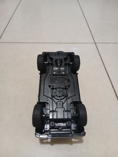 Police Jeep Toy Car - 1:32 Die-Cast Metal
