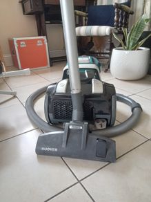 Hoover Breeze bagless vacuum cleaner