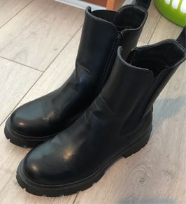 Chunky style boots size 3