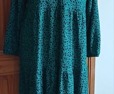 Bnwts Dunnes Green and black floral midi dress size M 12/14