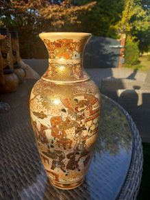 Tall Satsuma Chinese antique vase, signed by Painter, D18