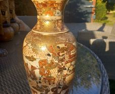 Tall Satsuma Chinese antique vase, signed by Painter, D18