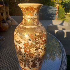 Tall Satsuma Chinese antique vase, signed by Painter, D18