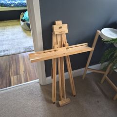 easel stand