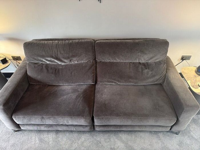 Sitting room suite. 3/4 seater recliner, and chair