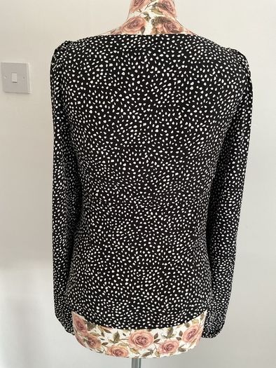 Bnwt Bershka black polka dot top large