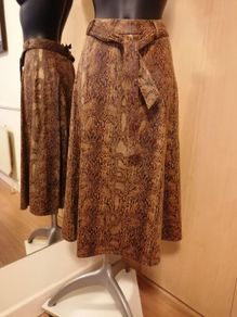 Women's Skirt NWT SIZE 16