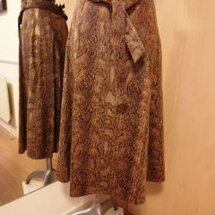 Women's Skirt NWT SIZE 16