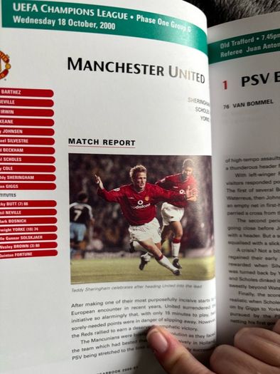 Manchester United Official Yearbook 2001
