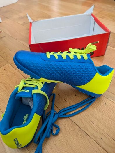 Astro boots O Neil's size 6