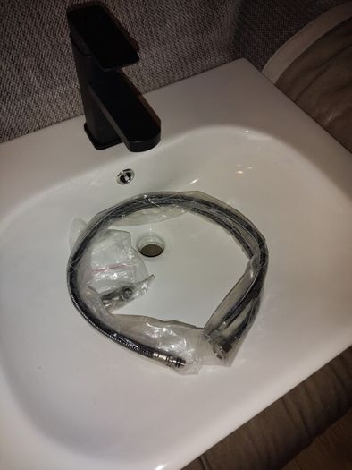 Hand basin / sink