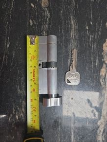 Cylinder lock thumbturn 45 x 45 mm 2 keys