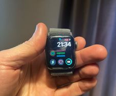 Apple Watch SE 1st Gen - 40mm space grey aluminium