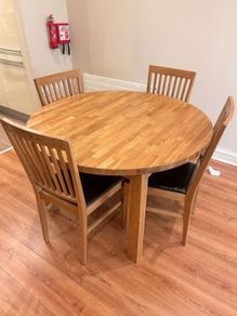 table and 4 chairs