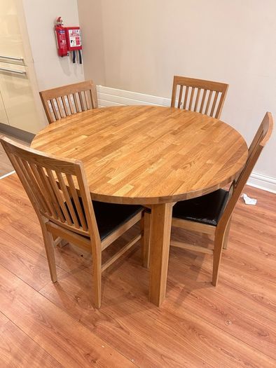 table and 4 chairs