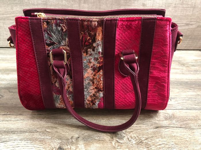 Handbag