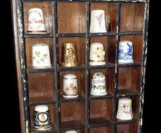 Vintage Thimble Display Rack With 12 Thimbles
