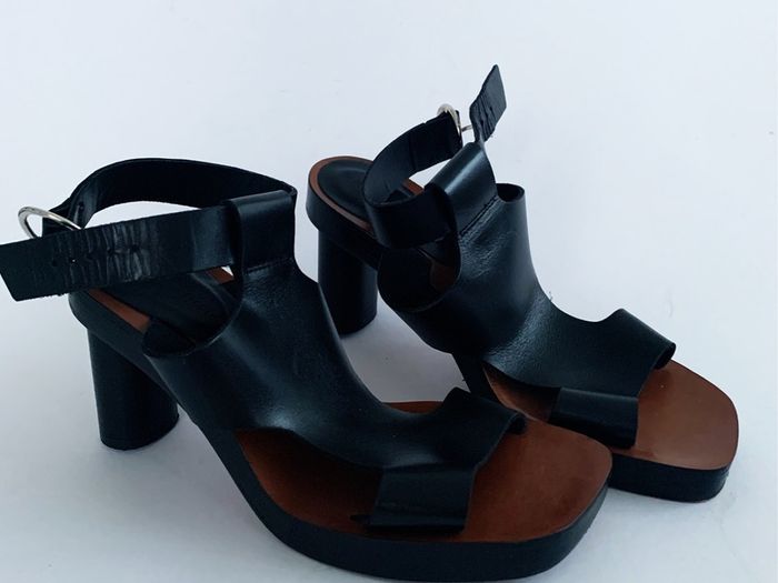 Zara leather sandals size UK2