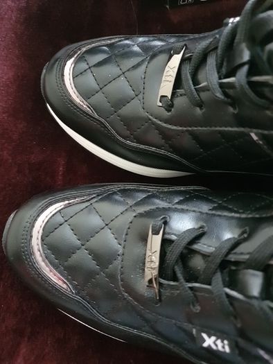 BRAND NEW Xti Trainers 6.5 Brand New