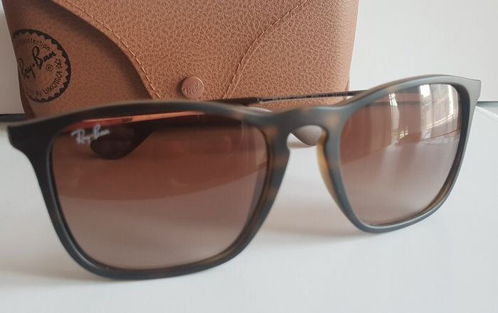 New Ray Ban Sunglass